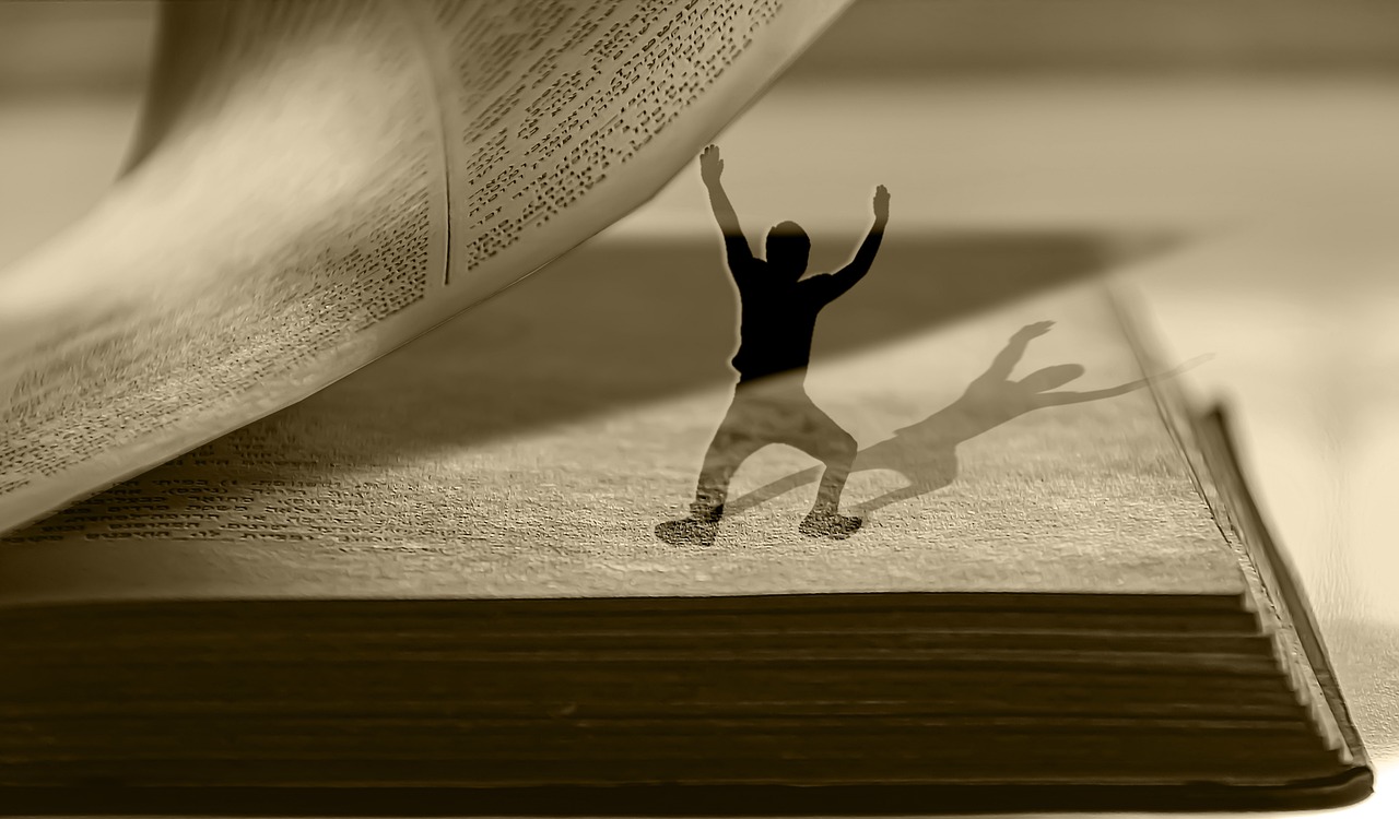 Use Torn Pages: Upcycling Old Books